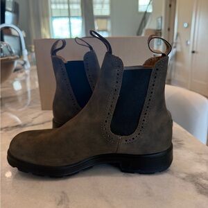 Blundstone Brown Elastic Sided Boots